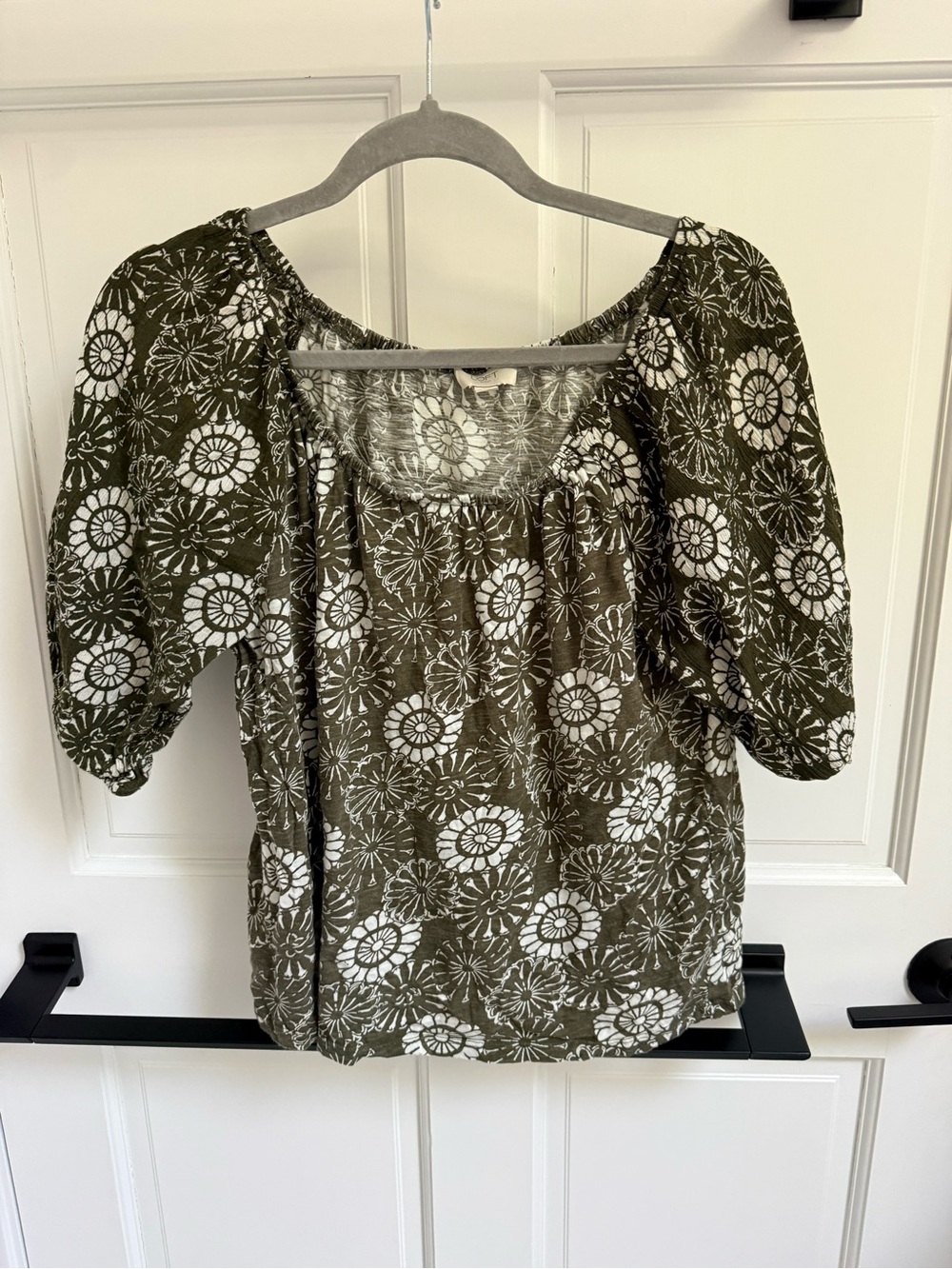 LOFT Olive Floral Puff-Sleeve Peasant Blouse